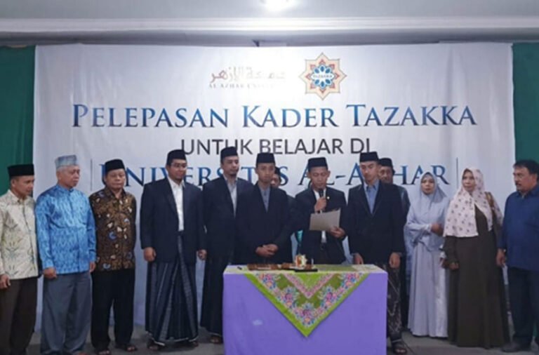 Alumni Perdana Tazakka, Berangkat ke Cairo