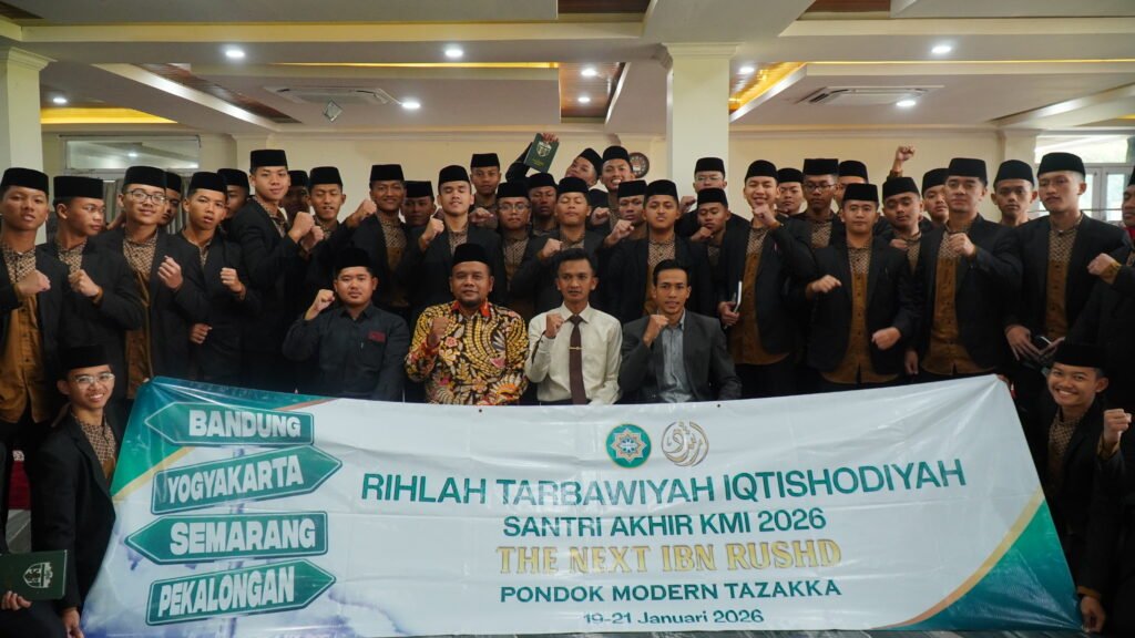 Belajar Kewirausahaan, Santri Akhir KMI Rihlah ke Cirebon, Subang, dan Bandung
