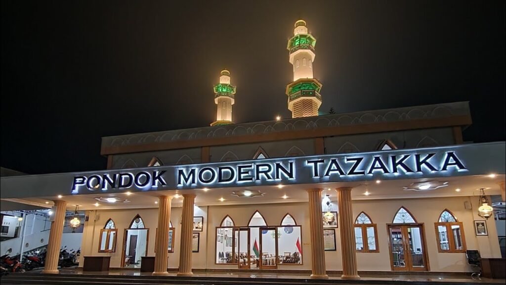 Pendidikan Holistik ala Pesantren: Refleksi dari Pondok Modern Tazakka