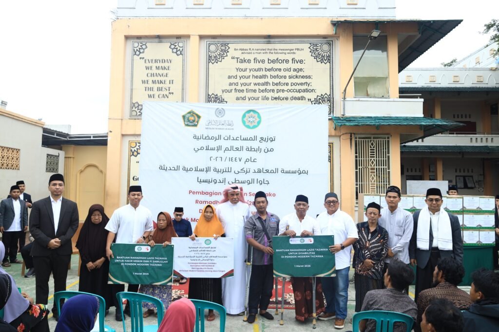 Lazis Tazakka Gandeng Liga Muslim Dunia dan DPRD Jateng Salurkan Ribuan Sembako