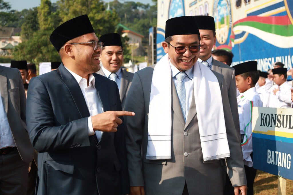 Dihadiri Forkopimda dan Tokoh Masyarakat, Apel Tahunan Pondok Modern Tazakka 2026 Berlangsung Khidmat